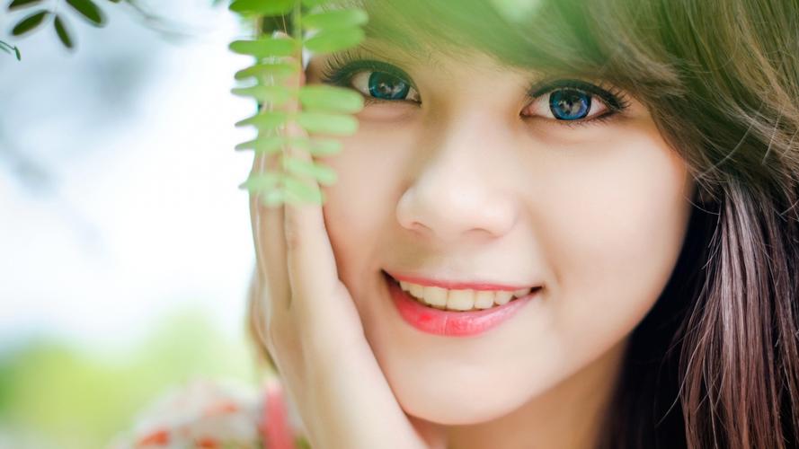 中外“泳士”竞渡长江 激情涌动江城